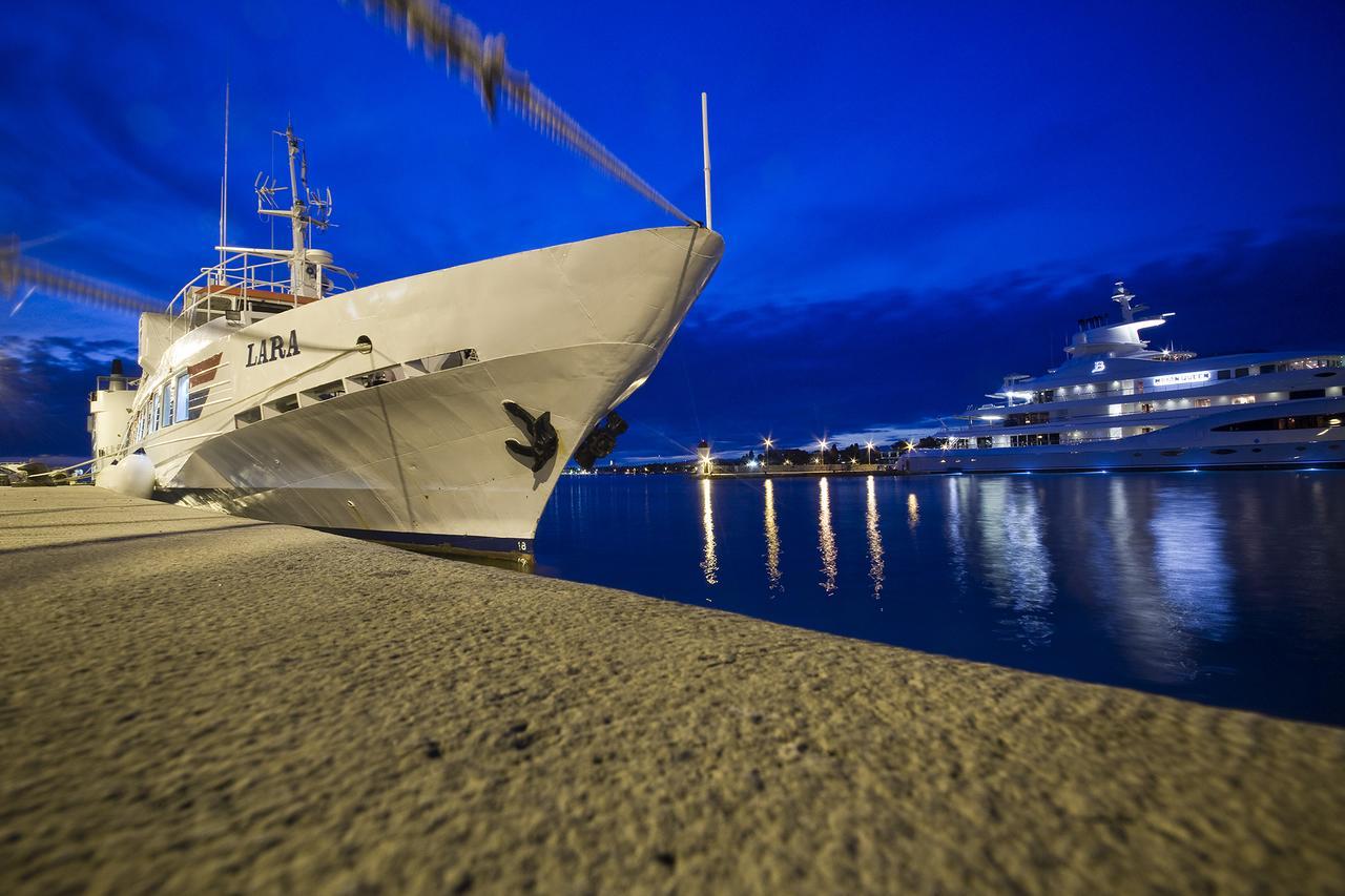 Holiday Center Ivona Zadar Exterior photo